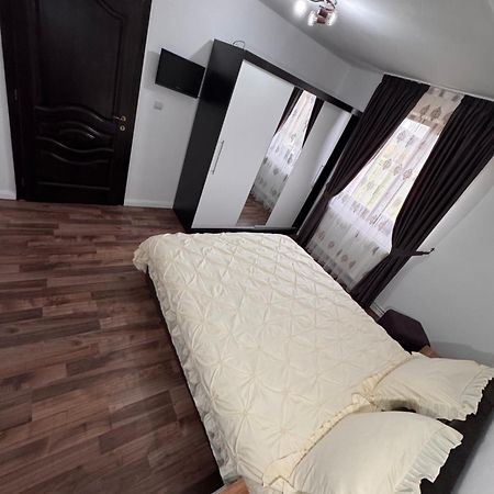 Casa Casy Villa Oradea Ngoại thất bức ảnh