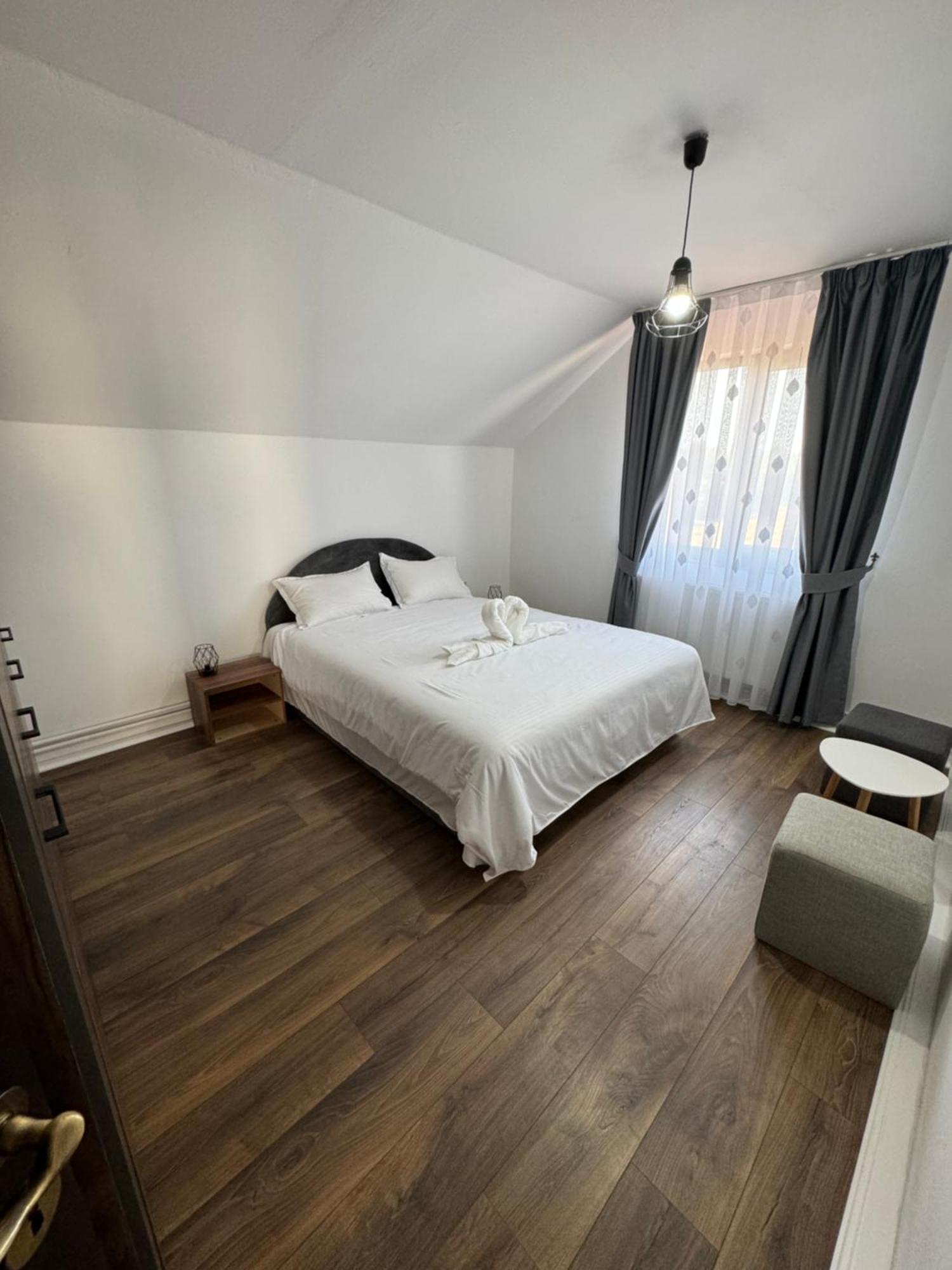 Casa Casy Villa Oradea Ngoại thất bức ảnh
