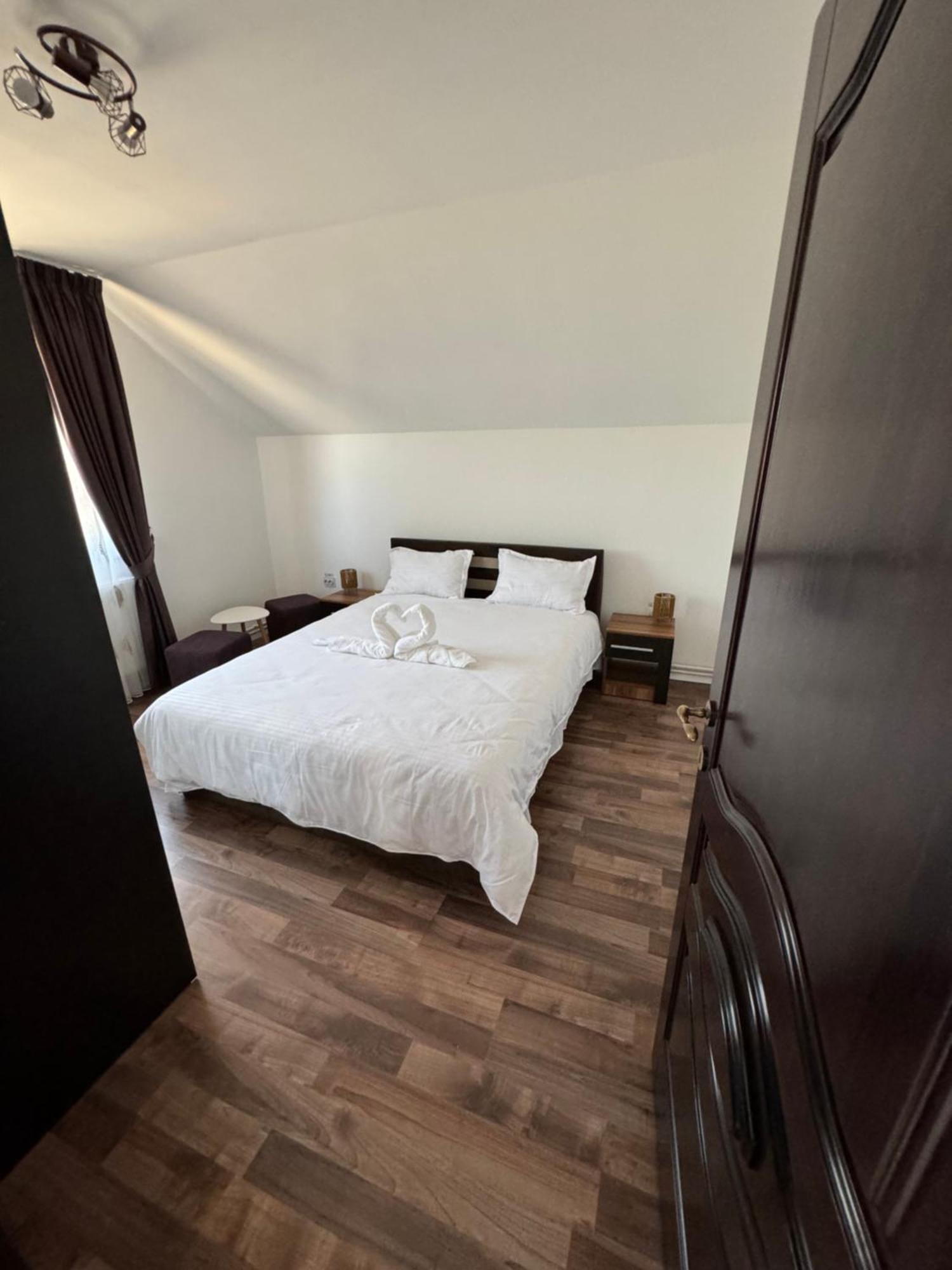 Casa Casy Villa Oradea Ngoại thất bức ảnh