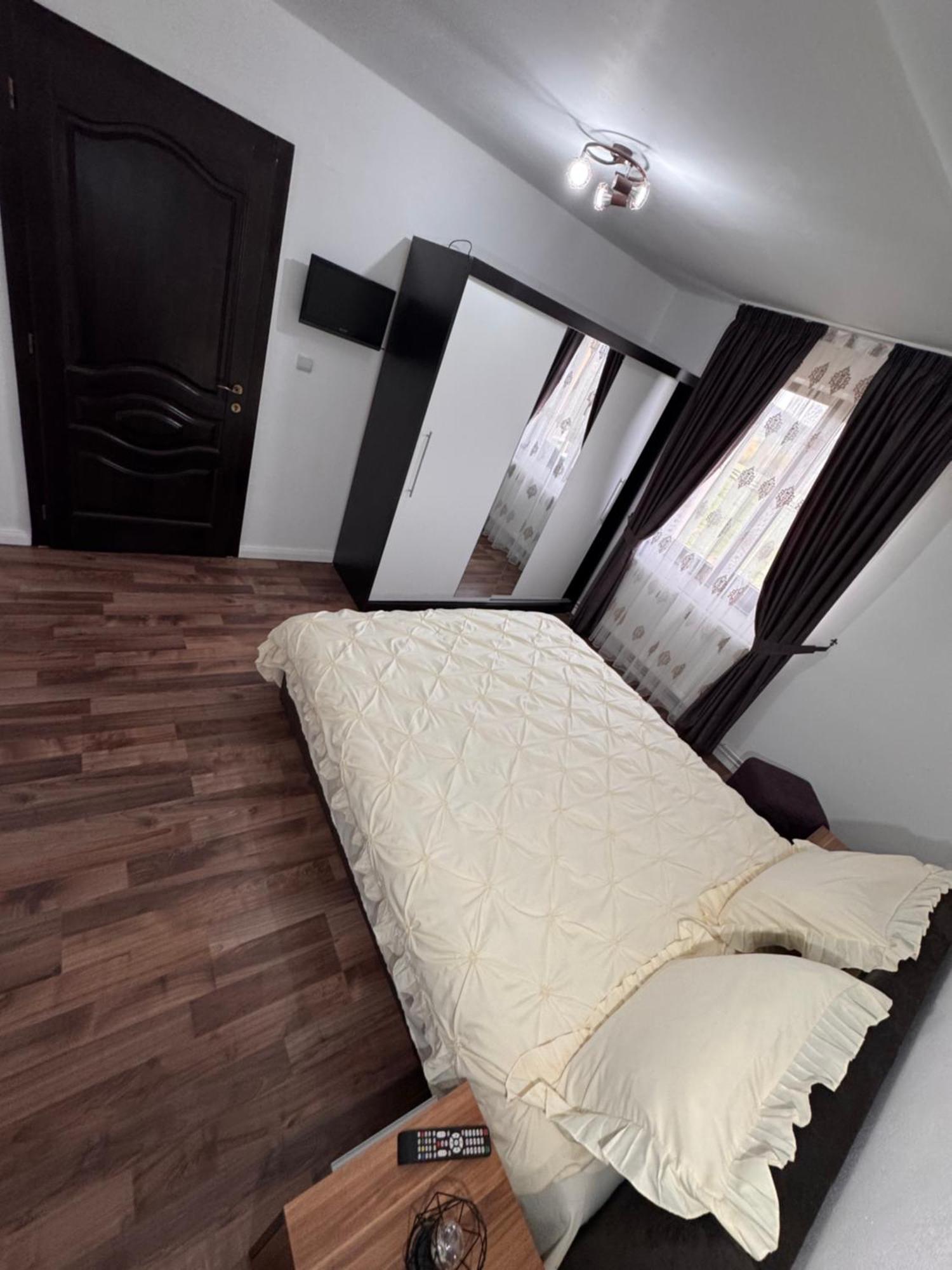 Casa Casy Villa Oradea Ngoại thất bức ảnh